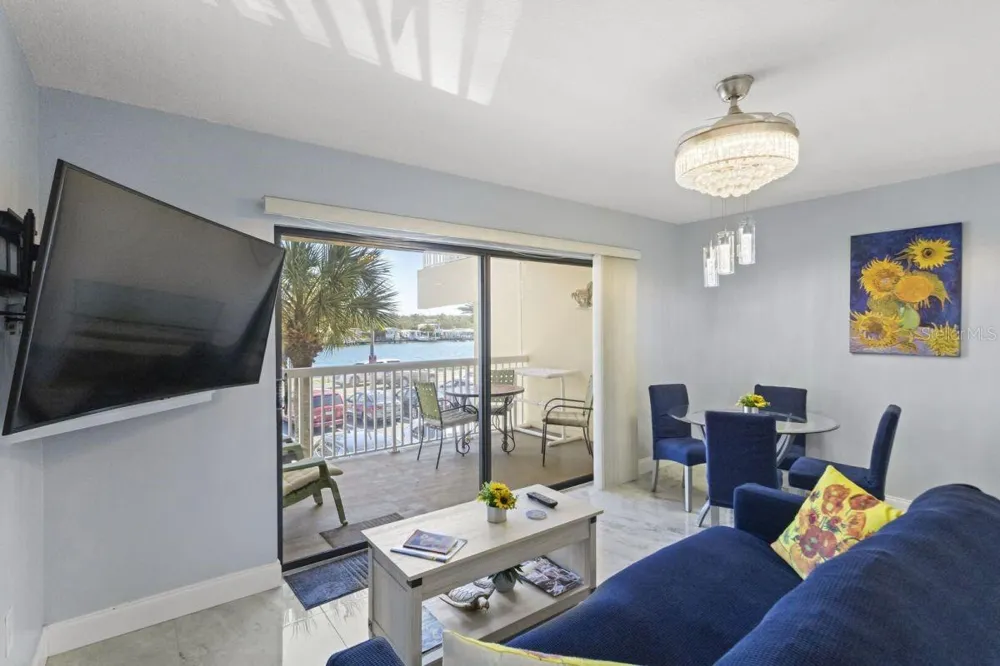 50 GULF BOULEVARD #206 Indian Rocks Beach, FL 33785