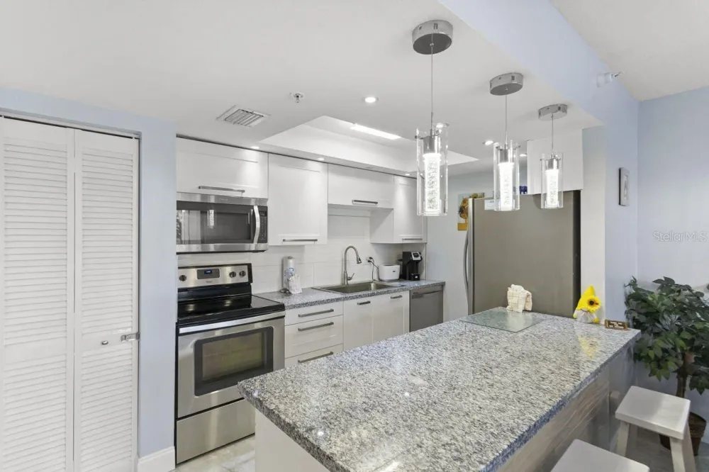 50 GULF BOULEVARD #206 Indian Rocks Beach, FL 33785