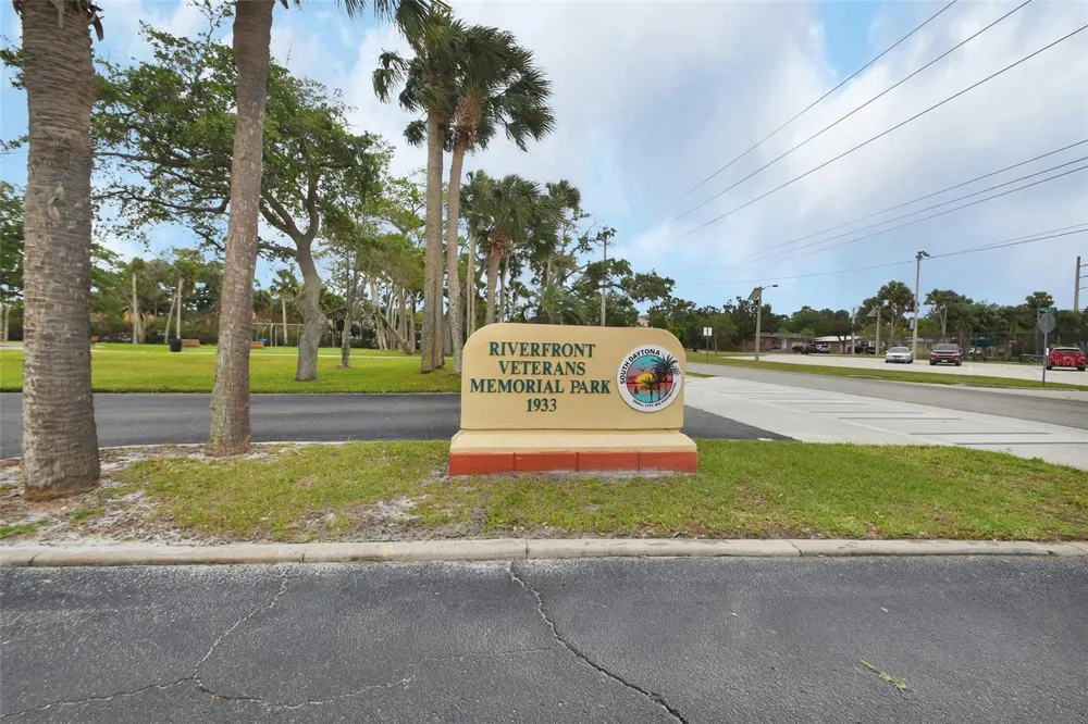2200 S PALMETTO AVENUE #A040 Daytona Beach, FL 32119