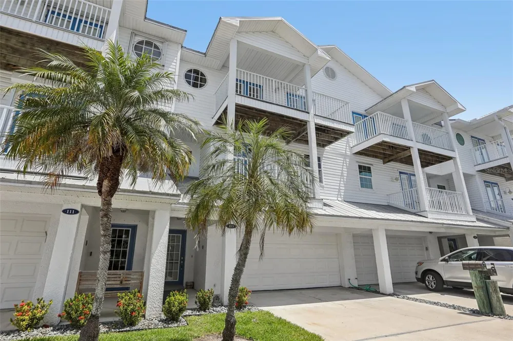 113 YACHT CLUB CIRCLE North Redington Beach, FL 33708