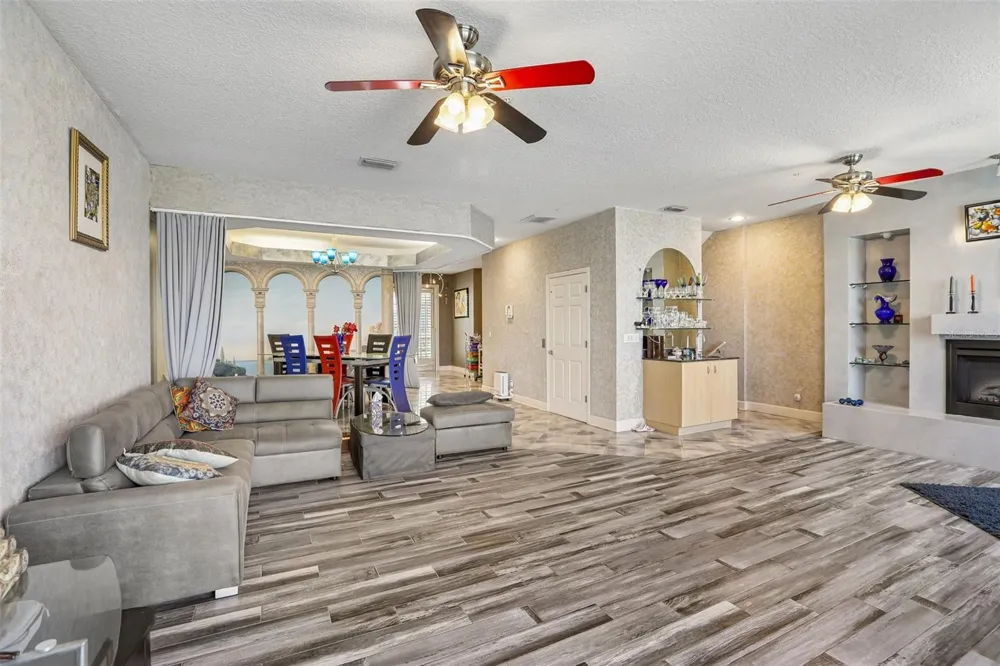 113 YACHT CLUB CIRCLE North Redington Beach, FL 33708