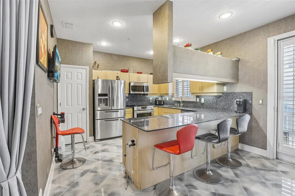 113 YACHT CLUB CIRCLE North Redington Beach, FL 33708