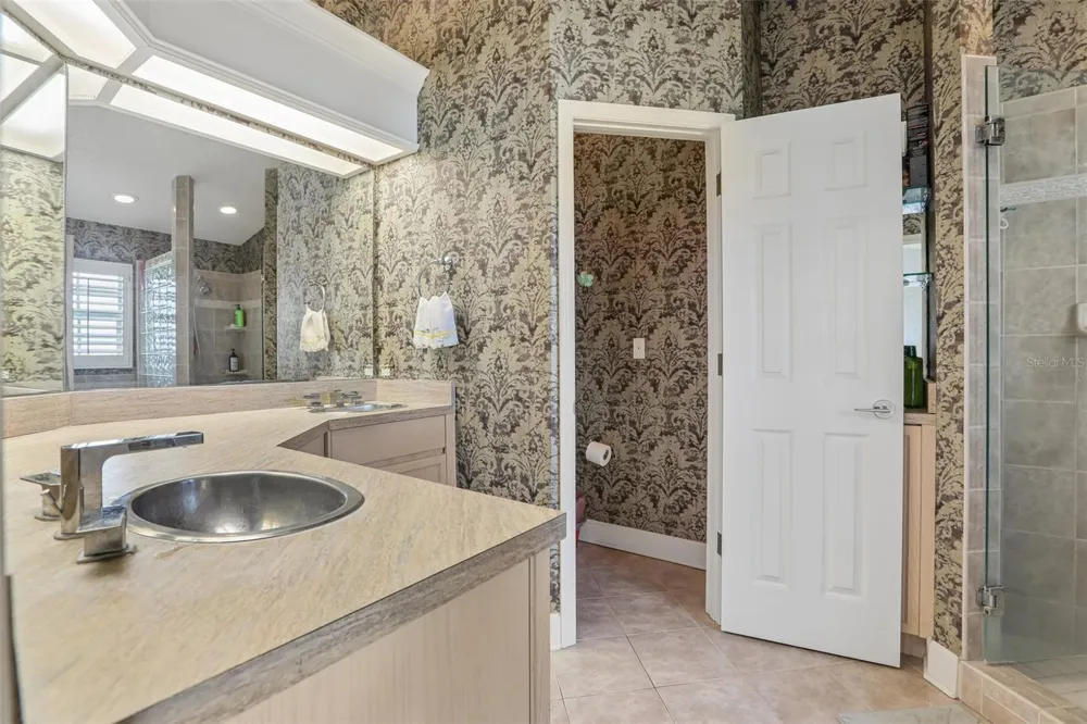 113 YACHT CLUB CIRCLE North Redington Beach, FL 33708