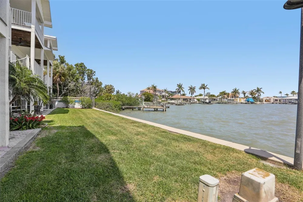113 YACHT CLUB CIRCLE North Redington Beach, FL 33708