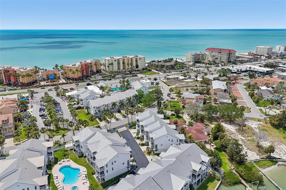 113 YACHT CLUB CIRCLE North Redington Beach, FL 33708