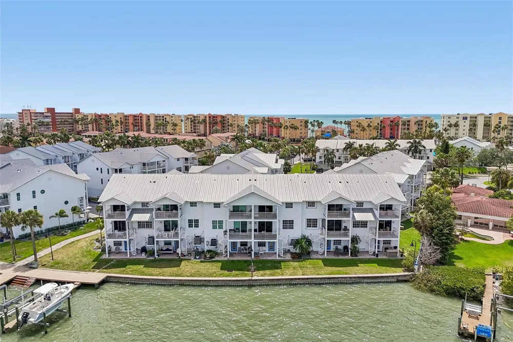 113 YACHT CLUB CIRCLE North Redington Beach, FL 33708