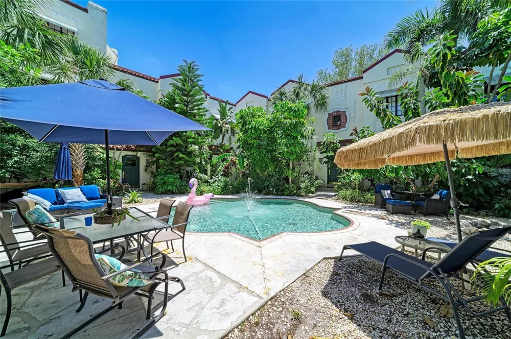 210 17TH STREET W #14 Bradenton, FL 34205