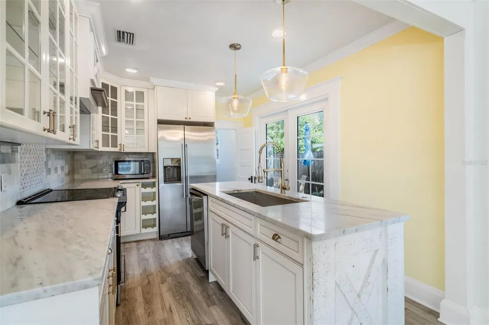 4109 SEMINOLE AVENUE Tampa, FL 33603