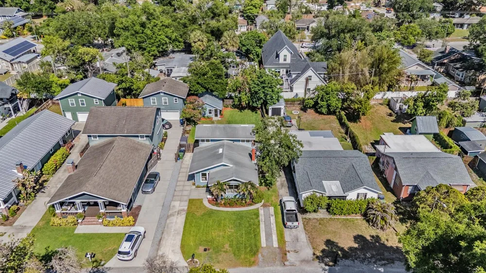 4109 SEMINOLE AVENUE Tampa, FL 33603