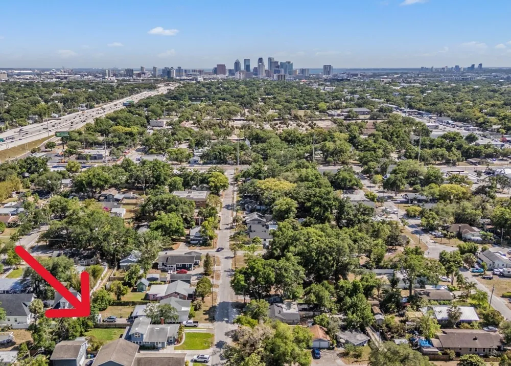 4109 SEMINOLE AVENUE Tampa, FL 33603