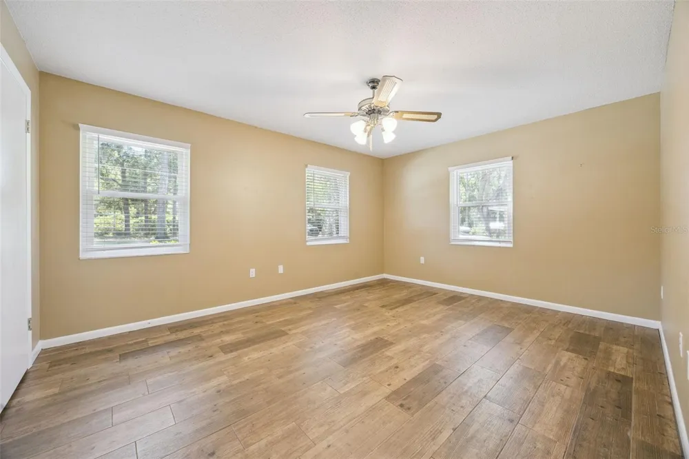 80 WHITCOMB AVENUE Umatilla, FL 32784