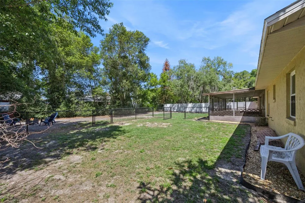 80 WHITCOMB AVENUE Umatilla, FL 32784
