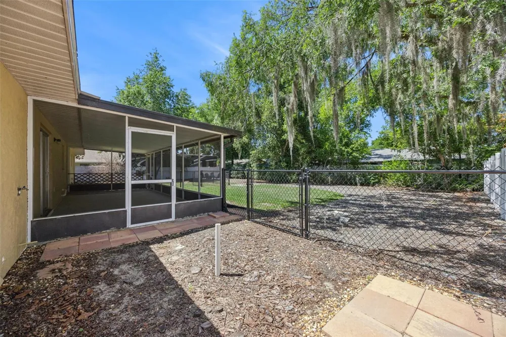 80 WHITCOMB AVENUE Umatilla, FL 32784