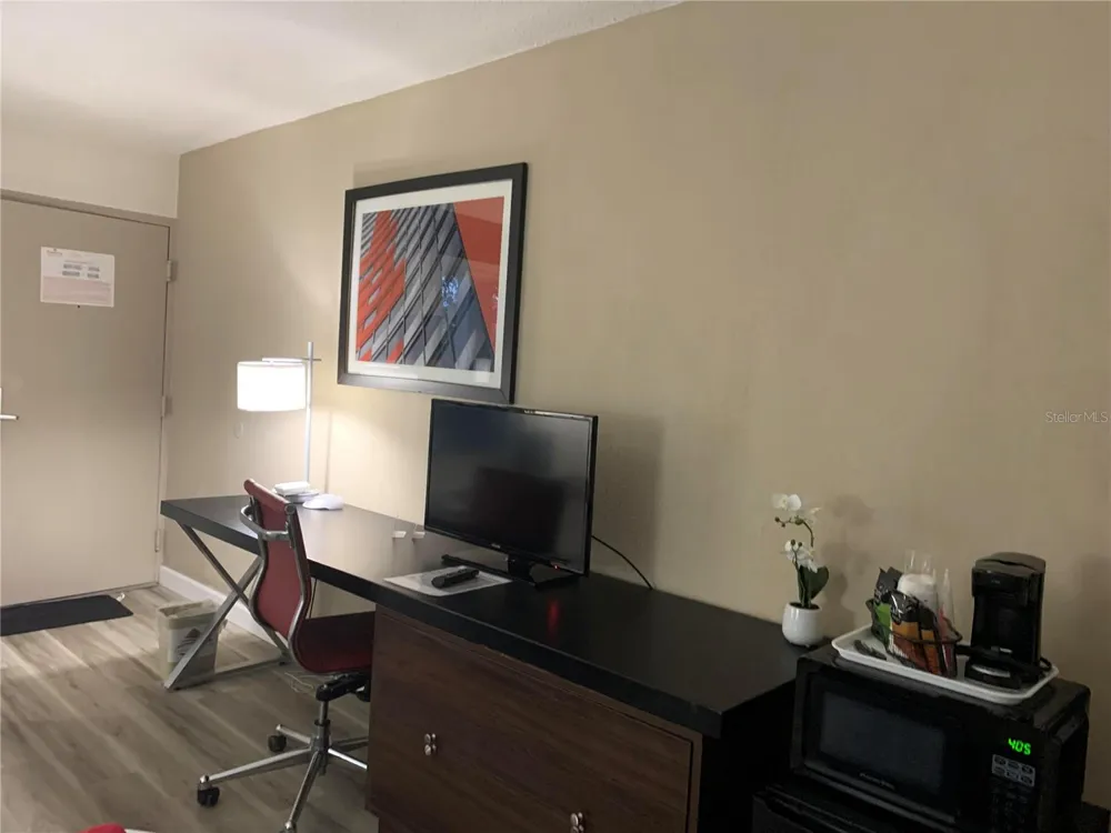 7150 TAMIAMI TRAIL #S-604 Sarasota, FL 34243