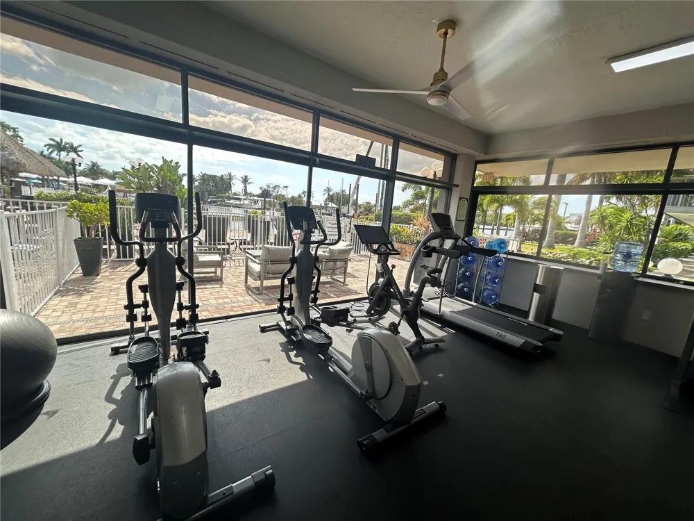 7150 TAMIAMI TRAIL #S-604 Sarasota, FL 34243