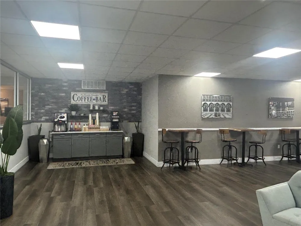 7150 TAMIAMI TRAIL #S-604 Sarasota, FL 34243