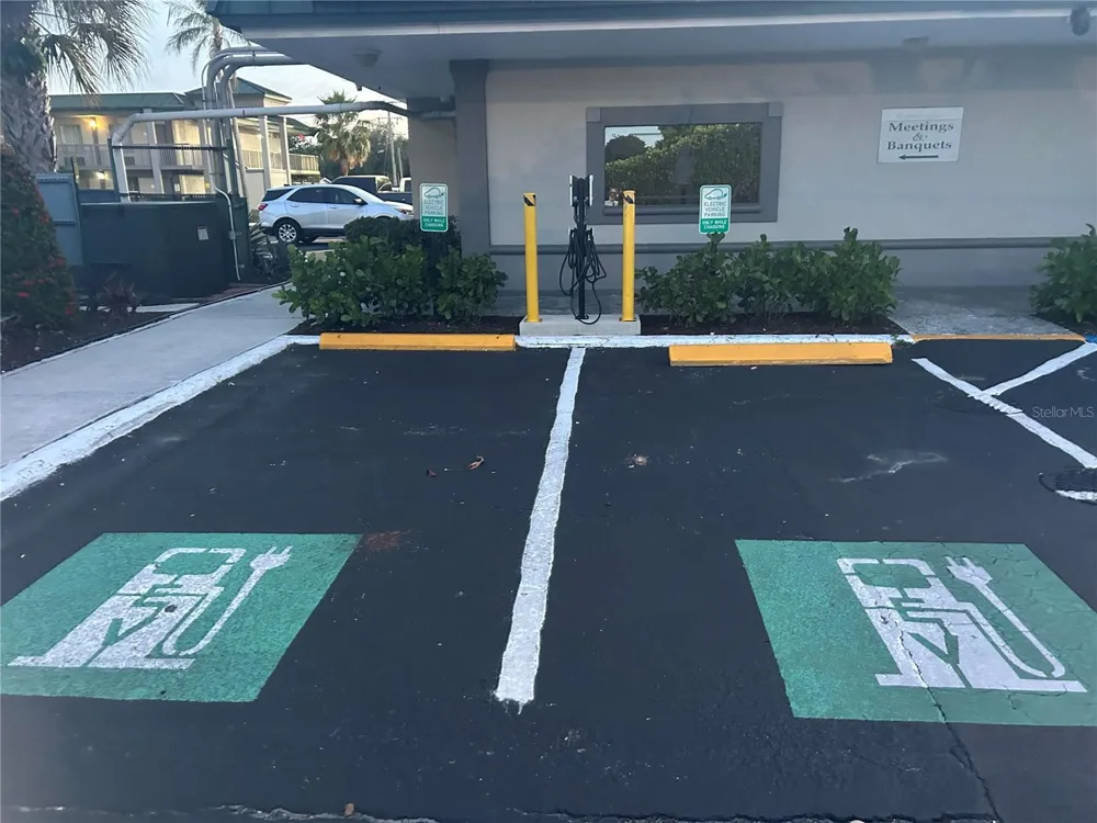 7150 TAMIAMI TRAIL #S-604 Sarasota, FL 34243