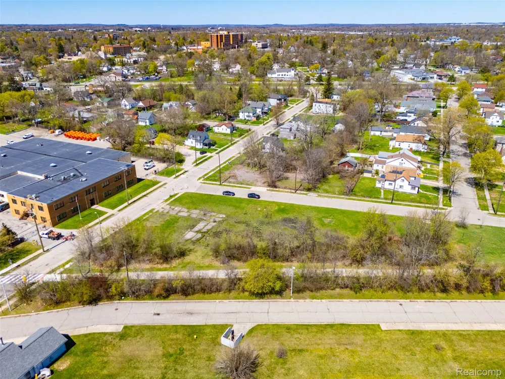 91 Lake Street Pontiac City, MI 48341