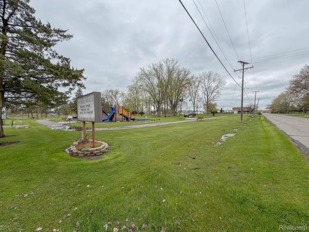 NHN Estral Crt Estral Beach Village, MI 48166