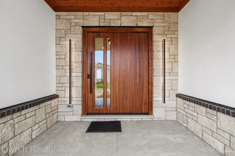 2020 Edgewater Street Frenchtown Township, MI 48162