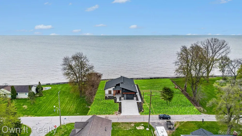 2020 Edgewater Street Frenchtown Township, MI 48162