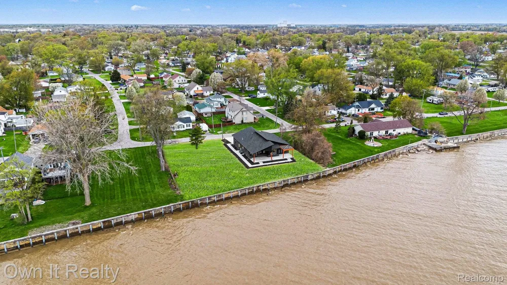 2020 Edgewater Street Frenchtown Township, MI 48162