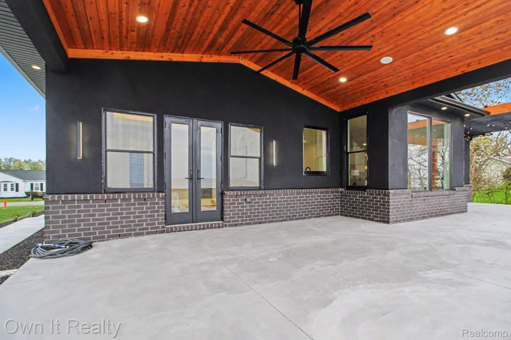 2020 Edgewater Street Frenchtown Township, MI 48162