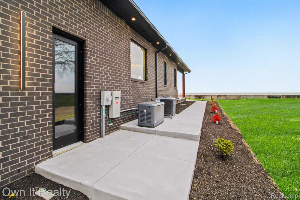 2020 Edgewater Street Frenchtown Township, MI 48162