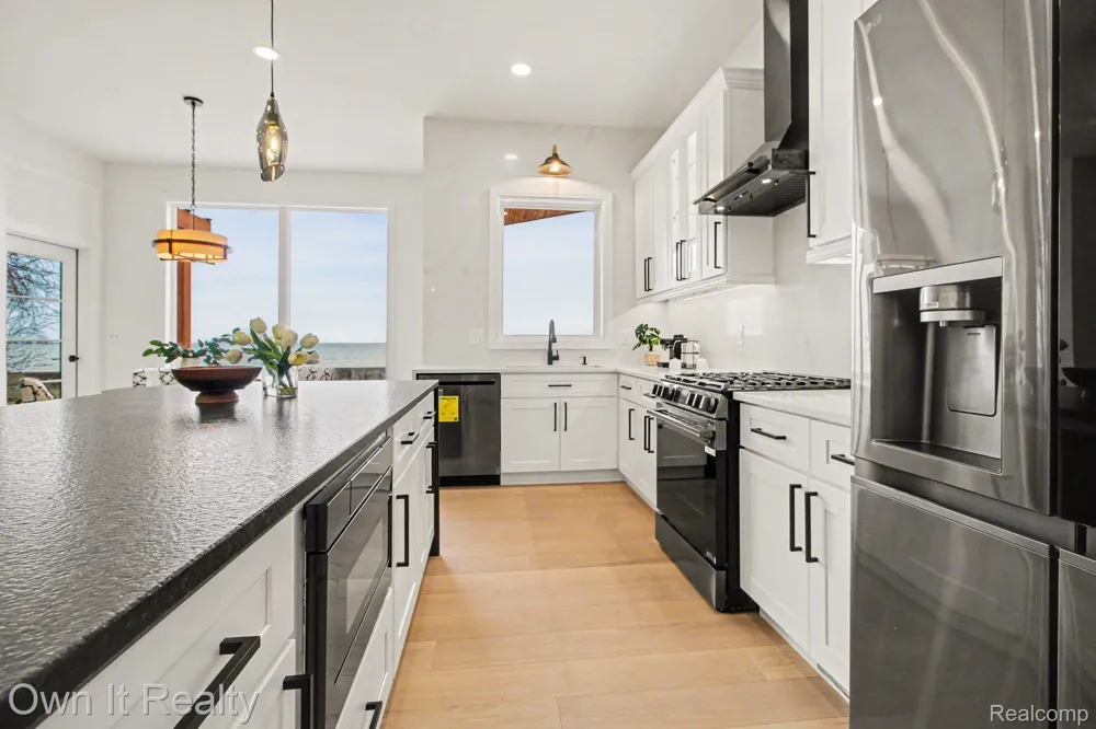 2020 Edgewater Street Frenchtown Township, MI 48162