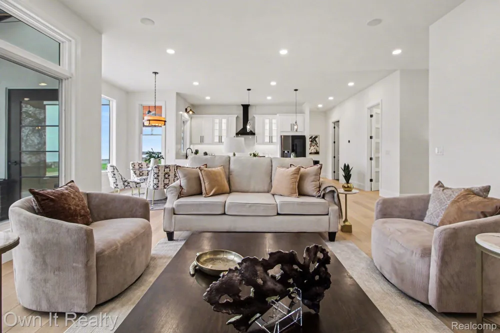 2020 Edgewater Street Frenchtown Township, MI 48162