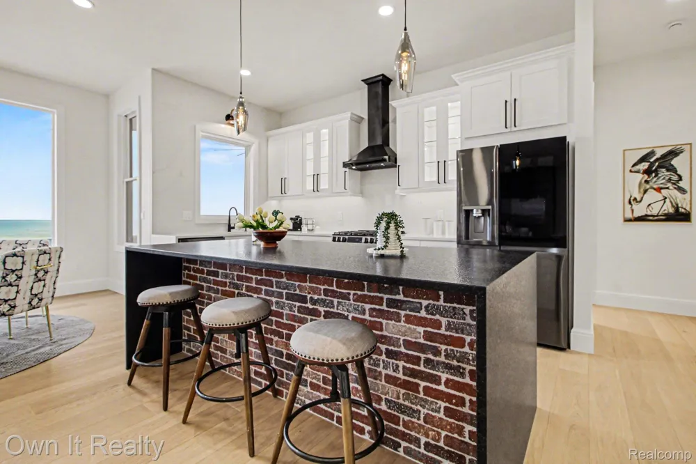 2020 Edgewater Street Frenchtown Township, MI 48162