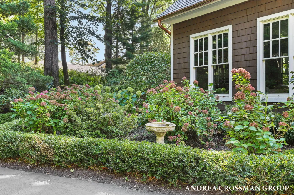 4076 Fiddlers Way Laketown Township, MI 49423