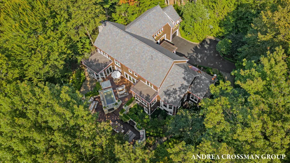 4076 Fiddlers Way Laketown Township, MI 49423