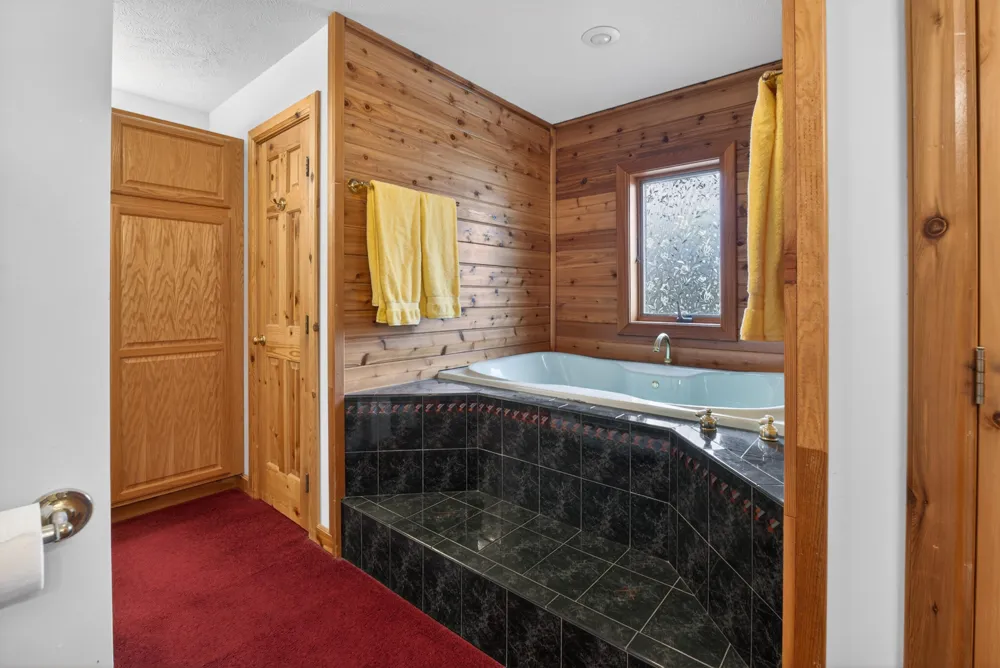 20200 Hibma Road Burdell Township, MI 49688