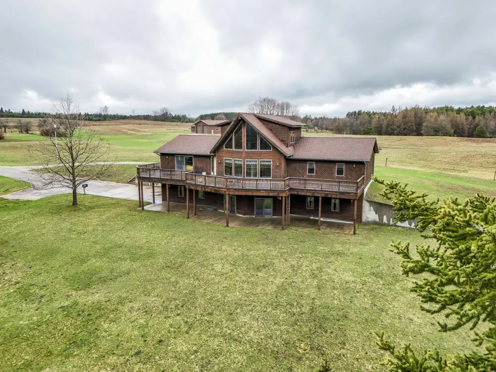 20200 Hibma Road Burdell Township, MI 49688