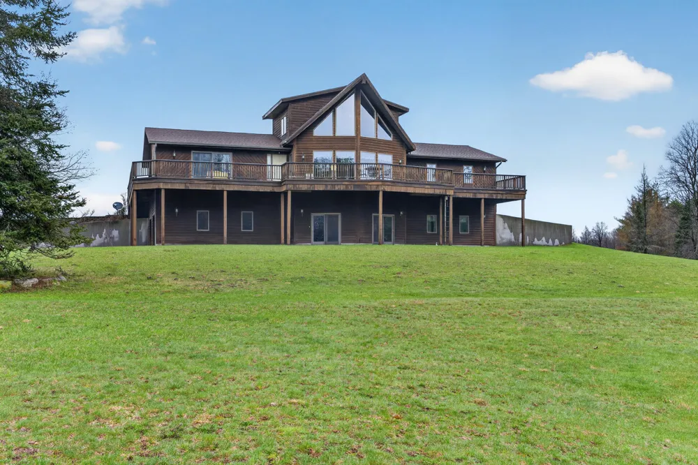 20200 Hibma Road Burdell Township, MI 49688