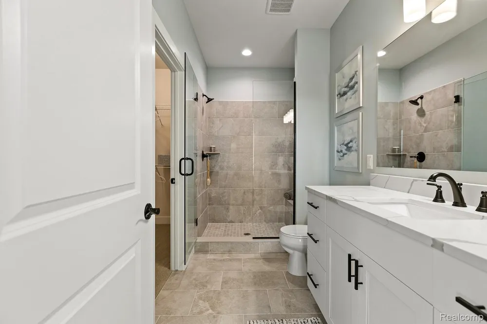 1476 Turner Drive #3 Commerce Charter Township, MI 48390