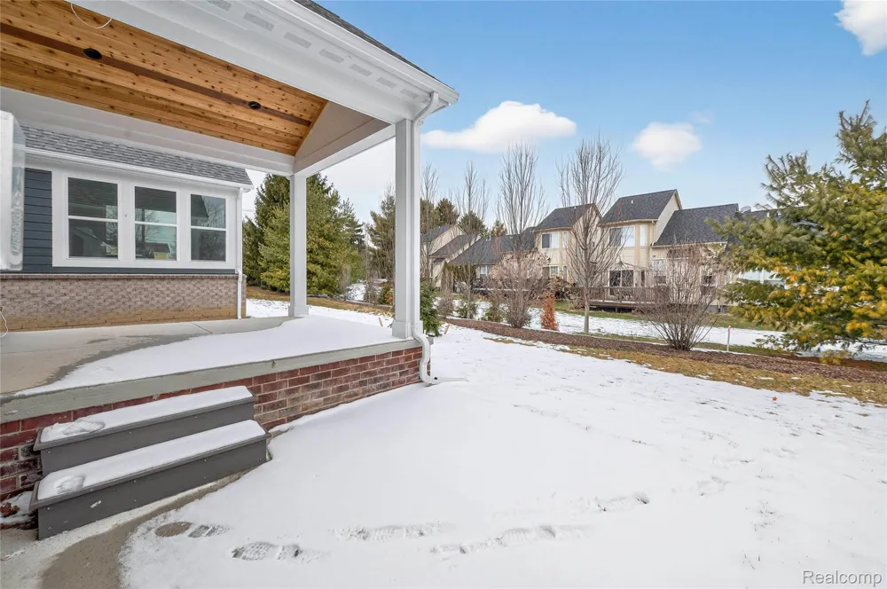 1476 Turner Drive #3 Commerce Charter Township, MI 48390