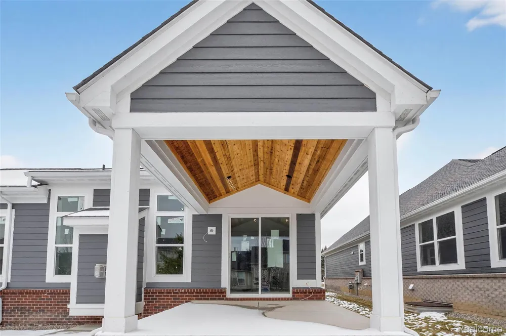 1476 Turner Drive #3 Commerce Charter Township, MI 48390