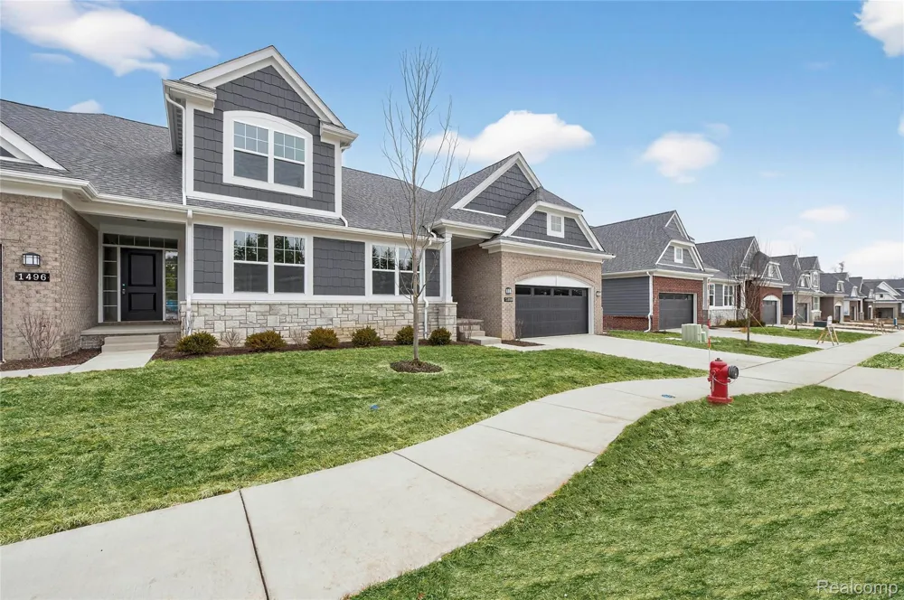 1496 Turner Drive #1 Commerce Charter Township, MI 48390