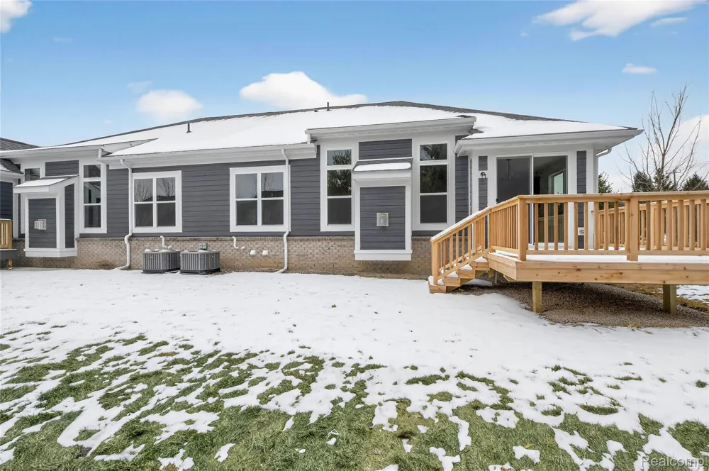 1496 Turner Drive #1 Commerce Charter Township, MI 48390