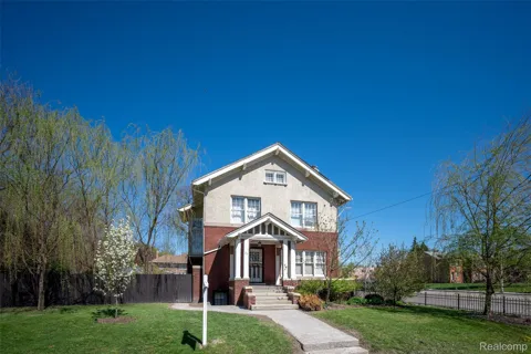 22 Edison Street