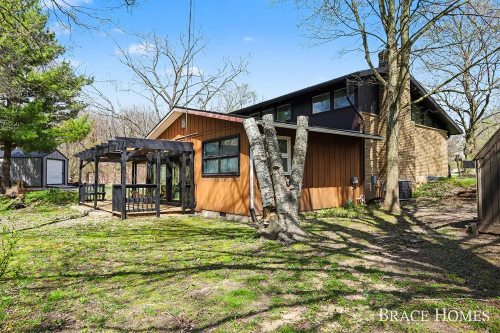 249 Thurman Street Belding City, MI 48809