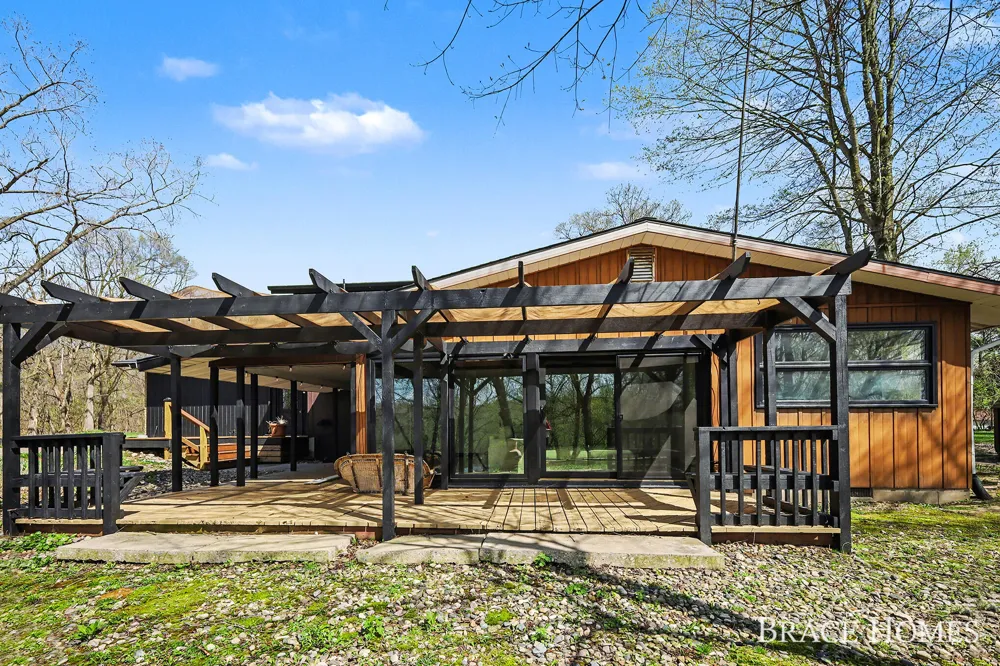 249 Thurman Street Belding City, MI 48809