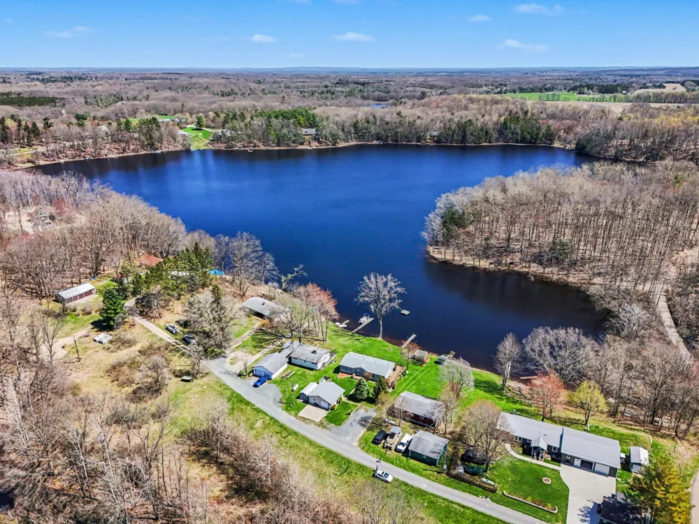 4664 S Eden Lake Road Eden Township, MI 49405