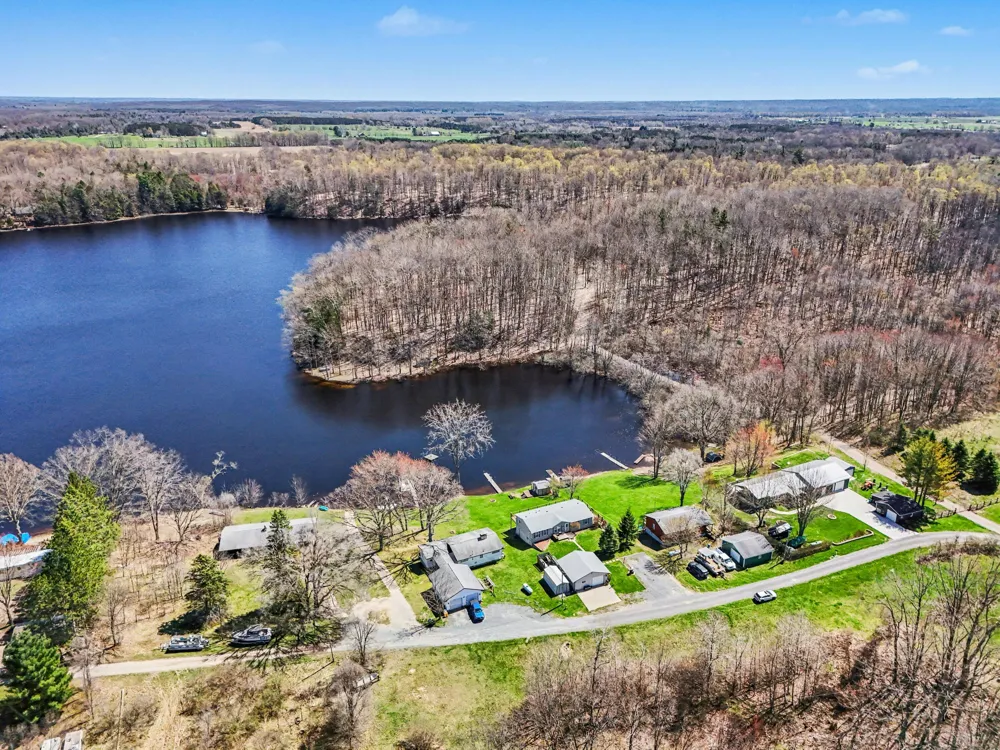 4664 S Eden Lake Road Eden Township, MI 49405