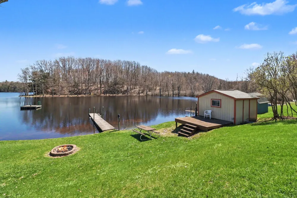 4664 S Eden Lake Road Eden Township, MI 49405