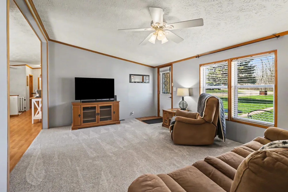4664 S Eden Lake Road Eden Township, MI 49405