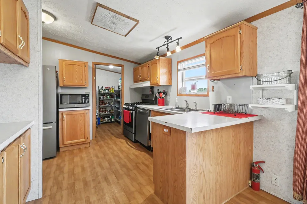 4664 S Eden Lake Road Eden Township, MI 49405