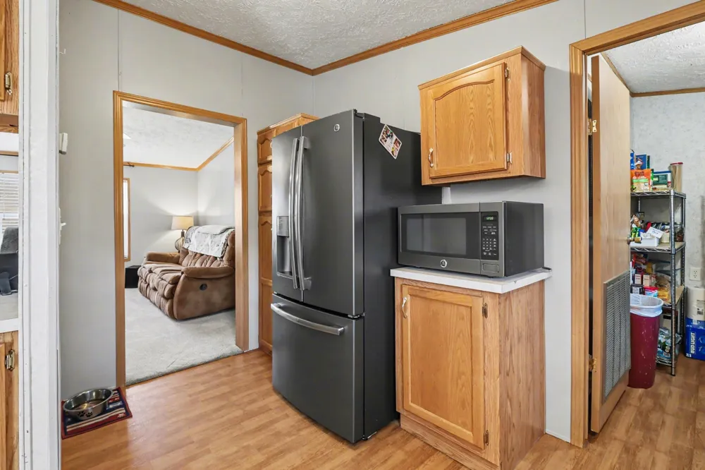 4664 S Eden Lake Road Eden Township, MI 49405